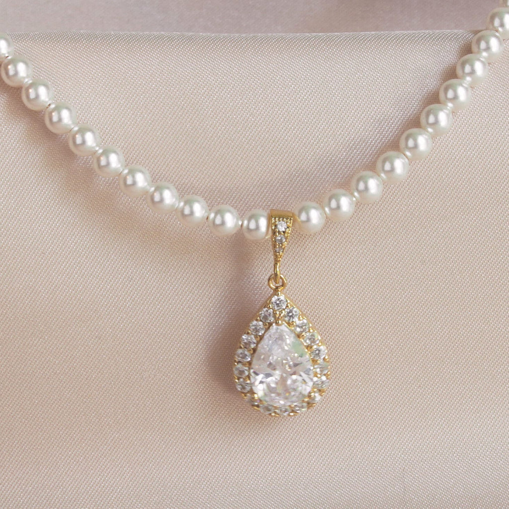 White Pearl & Teardrop Cubic Zirconia Necklace 
