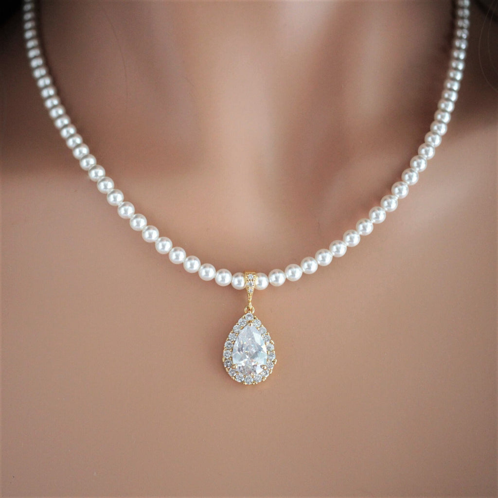 White Pearl & Teardrop Cubic Zirconia Necklace 